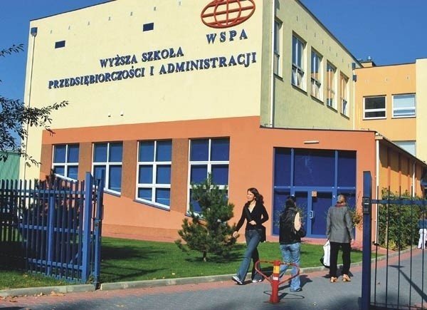 University College of Enterprise and Administration campus in Lublin