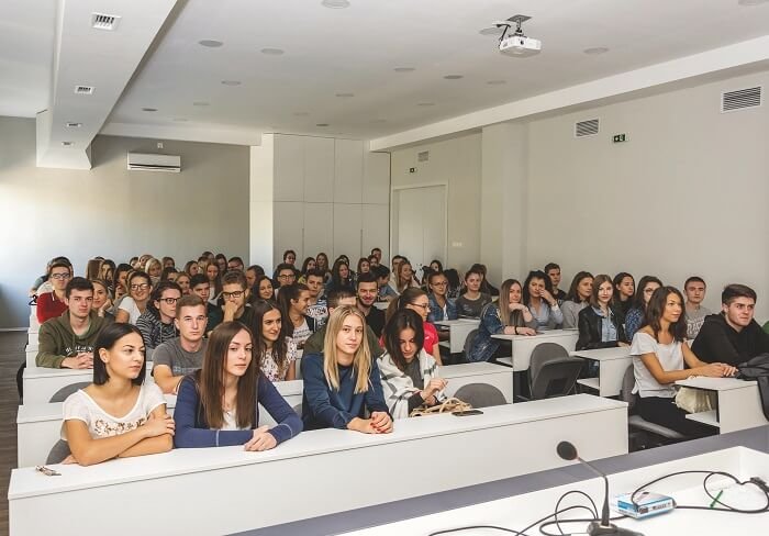 Students at the University of Niš Faculty of Medicine